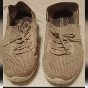 Womens Skechers Sz 8 Slip Ons with Air-Cooled Memory Foam